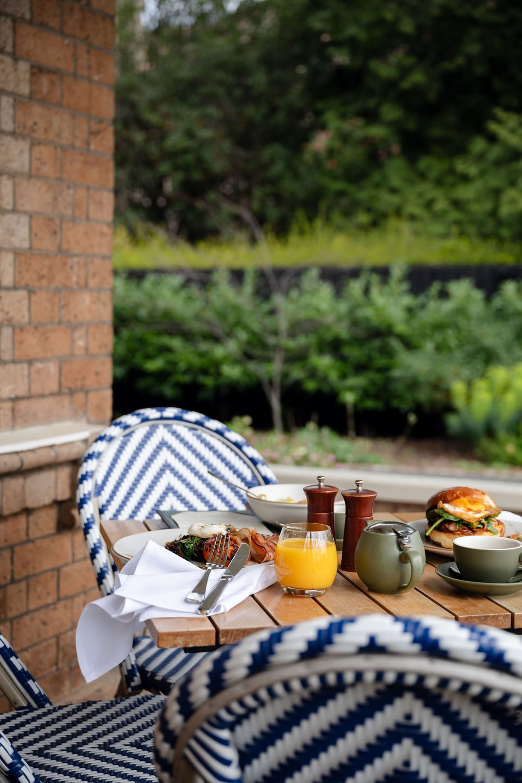 Eat and Drink at Ambervale Boutique Hotel